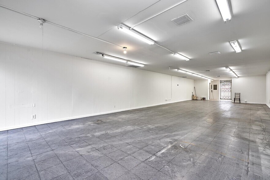 More Photos Of 4416-4430 Beverly Blvd, Los Angeles Freestanding For Lease