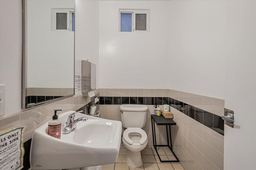 More Photos Of 34-38 Mason St, San Francisco Loft Creative Space For Sale