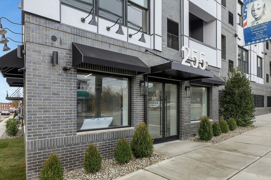 More Photos Of 255 Ridge Rd, Lyndhurst Apartments For Lease