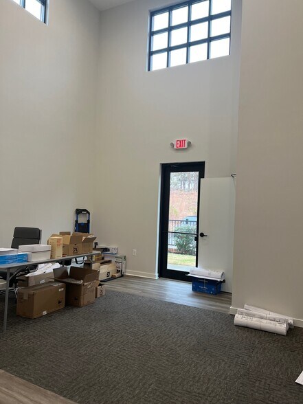 More Photos Of 6110 McFarland Station Dr, Alpharetta Office For Sale