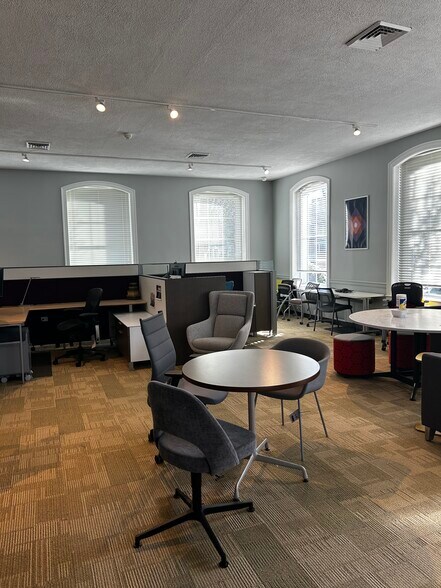 More Photos Of 6 Mutual Pl, Providence Office For Lease