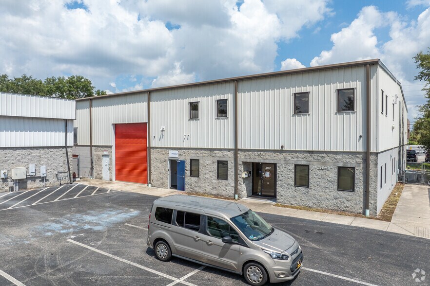 More Photos Of 4507 36th St, Orlando Service For Lease