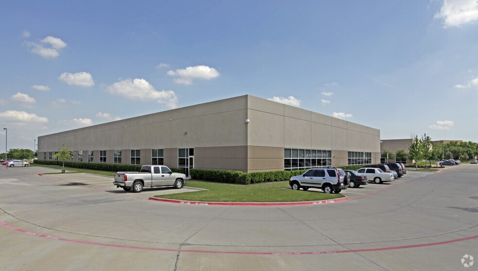 More Photos Of 4950 Amon Carter Blvd, Fort Worth Office For Lease