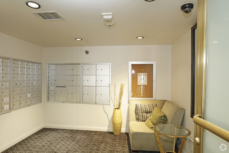 More Photos Of 411 W 5th St, Los Angeles Apartments For Lease