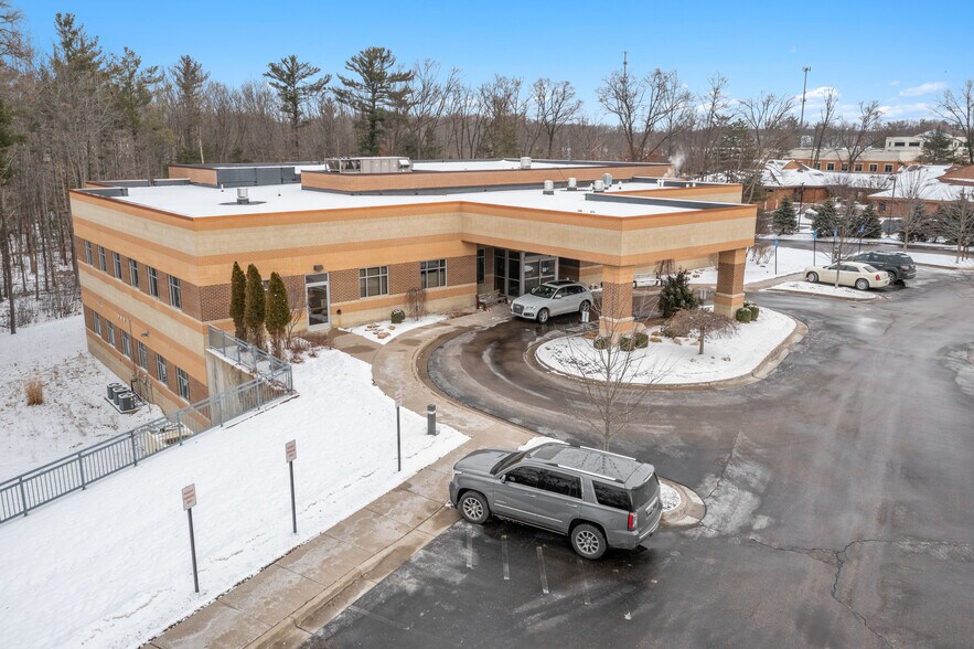 More Photos Of 1250 Mercy Dr, Muskegon Medical For Lease