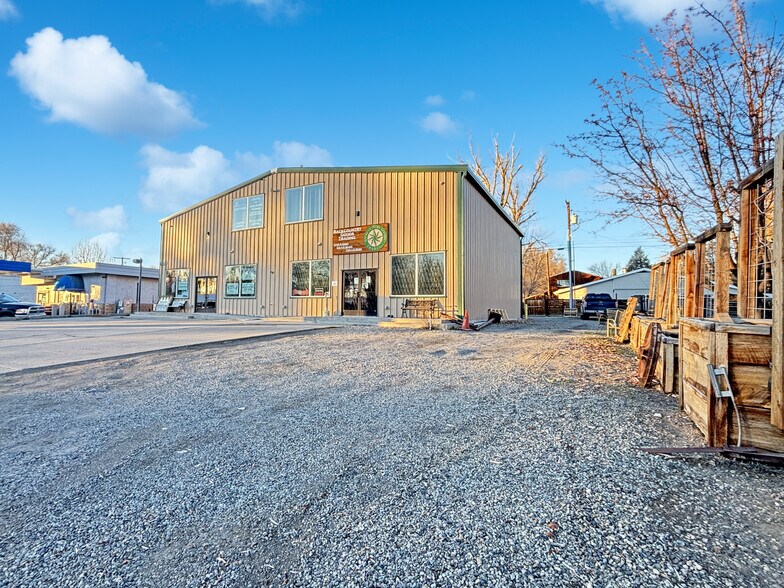 Primary Photo Of 350-352 E Bridge St, Hotchkiss Office For Lease
