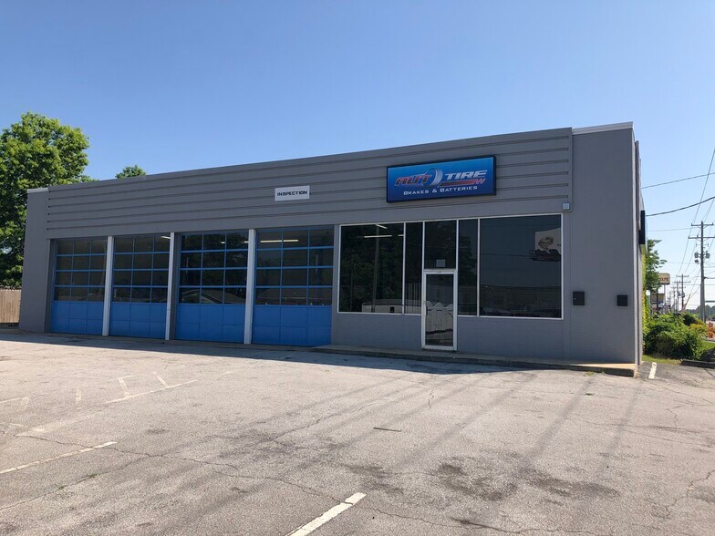 More Photos Of 203 N Marine Blvd, Jacksonville Service For Lease