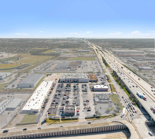 More Photos Of 132-156 E FM-1960, Houston Unknown For Lease