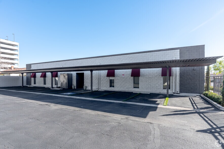 More Photos Of 530 S 6th St, Las Vegas Office For Lease