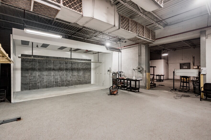 More Photos Of 13639 Elmira St, Detroit Manufacturing For Sale
