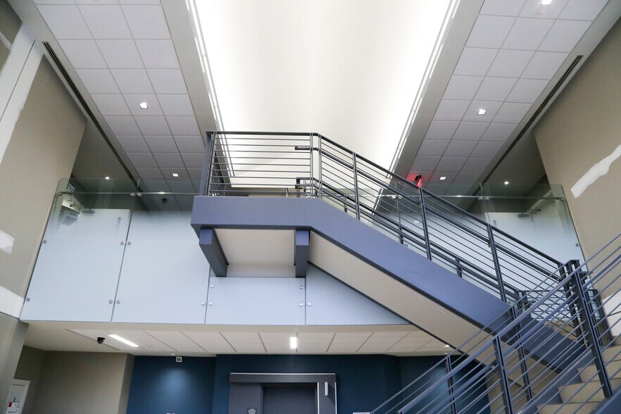 More Photos Of 1000 E Paris Ave SE, Grand Rapids Medical For Lease