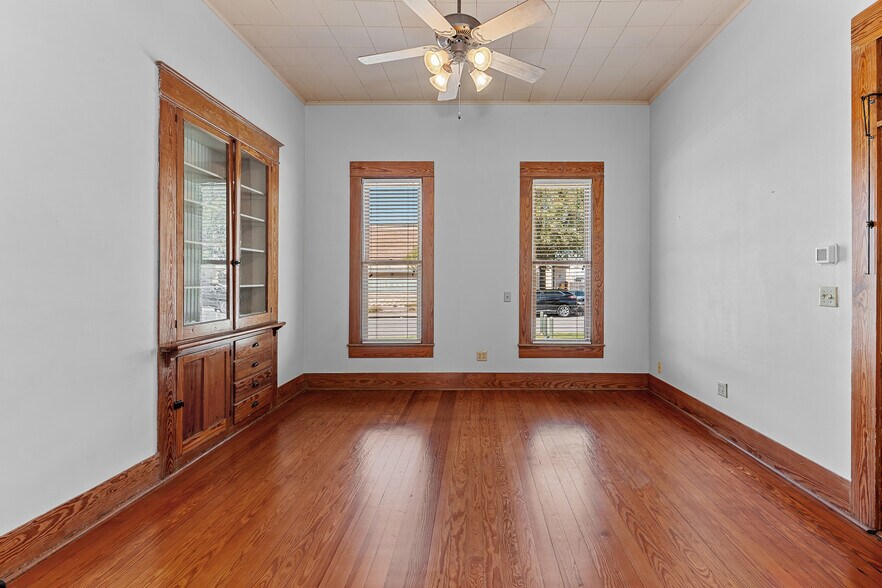 More Photos Of 903 Forest St, Georgetown Office For Sale