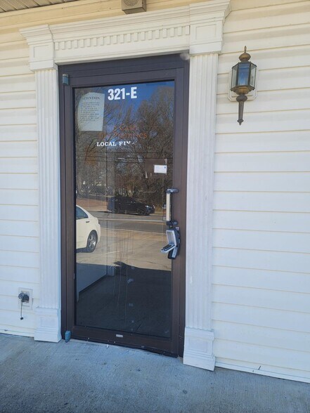 More Photos Of 321 West Ave, Cedartown Office Residential For Sale