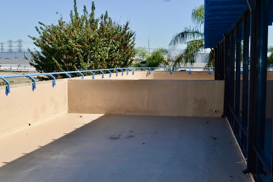 More Photos Of 9233 Charles Smith Ave, Rancho Cucamonga Flex For Sale