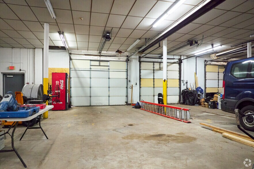 More Photos Of 422 W Onondaga St, Syracuse Warehouse For Sale