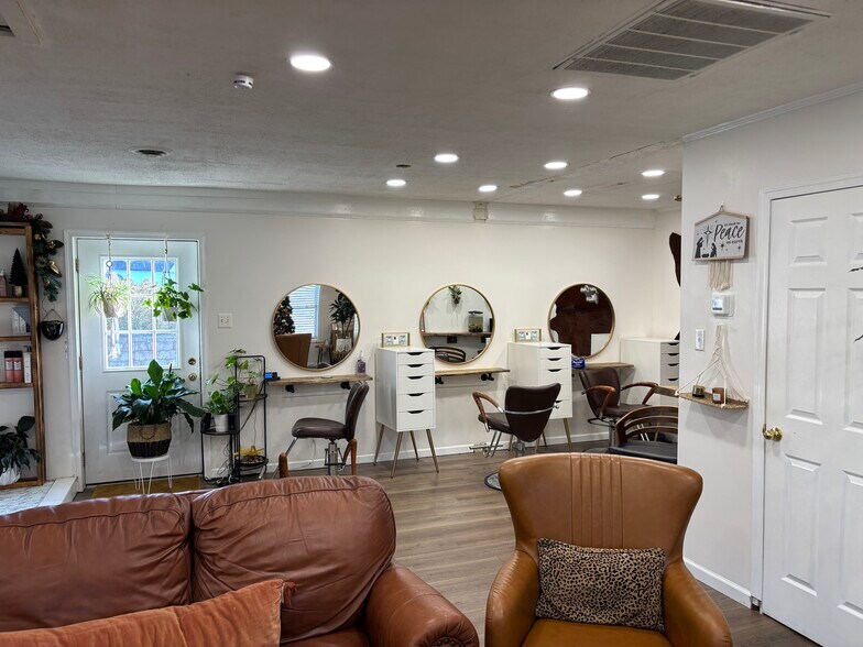 More Photos Of 101 Ryan Dr, Rising Sun Office For Lease