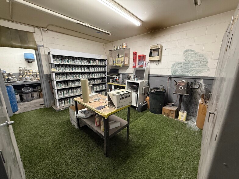 More Photos Of 1350 Lafayette Rd, Rocky Face Specialty For Sale