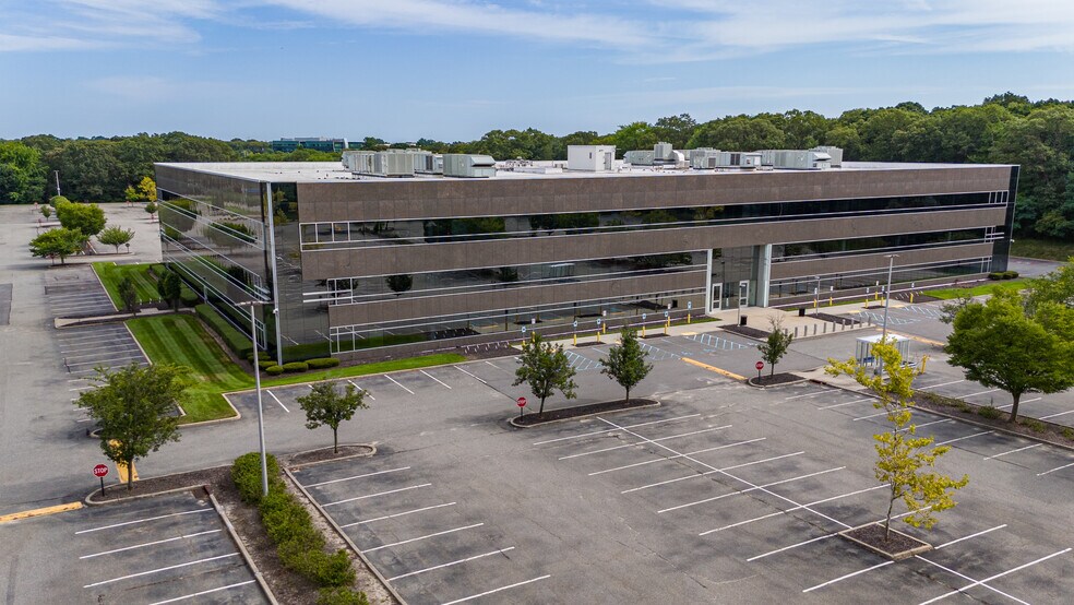 More Photos Of 1307 Walt Whitman Rd, Melville Office For Sale