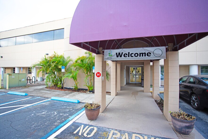 More Photos Of 1600 S Orlando Ave, Winter Park Religious Facility For Lease
