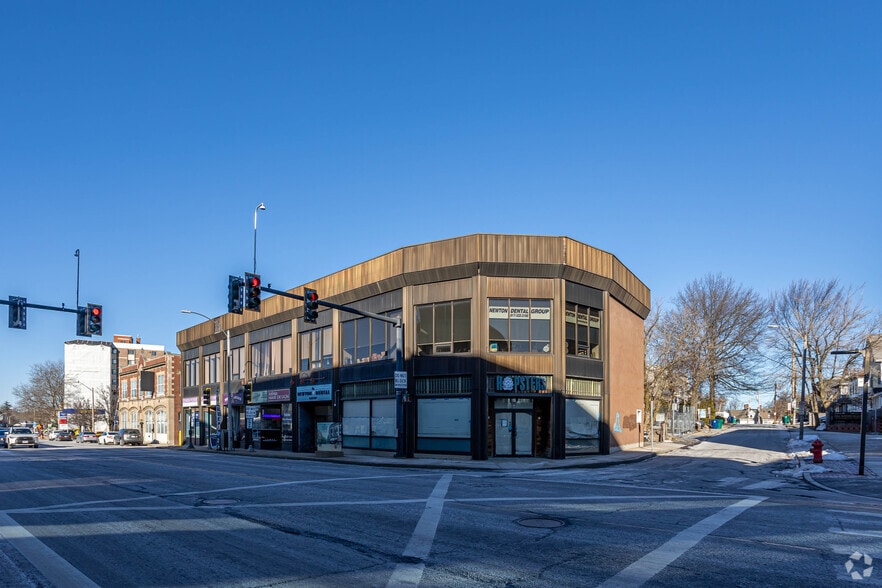 More Photos Of 282 Centre St, Newton Storefront Retail Office For Lease