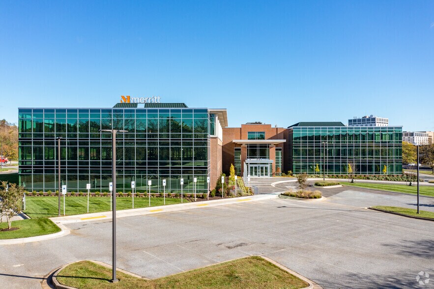 More Photos Of 215 Schilling Cir, Hunt Valley Unknown For Lease