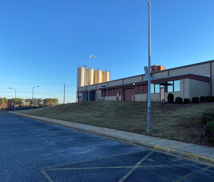 More Photos Of 208 Nypro Ln, Dothan Manufacturing For Sale