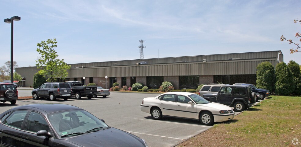 More Photos Of 505 Collins St, Attleboro Warehouse For Lease