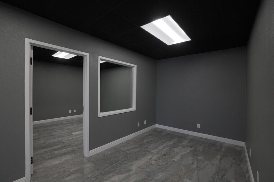 More Photos Of 3375 Aldebaran Ave, Las Vegas Warehouse For Sale