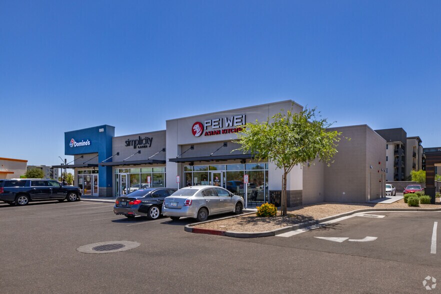 More Photos Of 9141 W Glendale Ave, Glendale Storefront For Lease