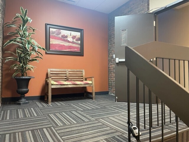 More Photos Of 1217 Centre St NW, Calgary Office For Lease