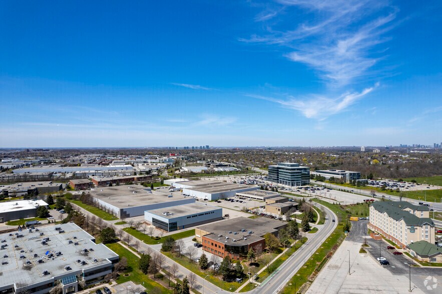 More Photos Of 2124 London Ln, Oakville Warehouse For Lease