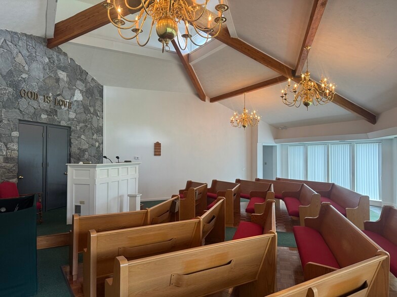 More Photos Of 1634 Main St, Murray Religious Facility For Sale