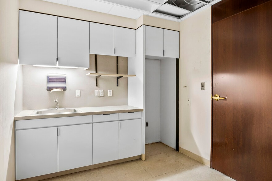 More Photos Of 80 State St, Albany Office For Lease