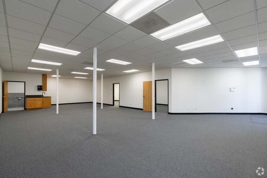 More Photos Of 2430-2434 Auto Park Way, Escondido Loft Creative Space For Lease