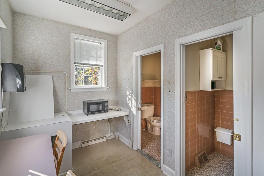 More Photos Of 614 Union Rd, Vineland Office For Sale