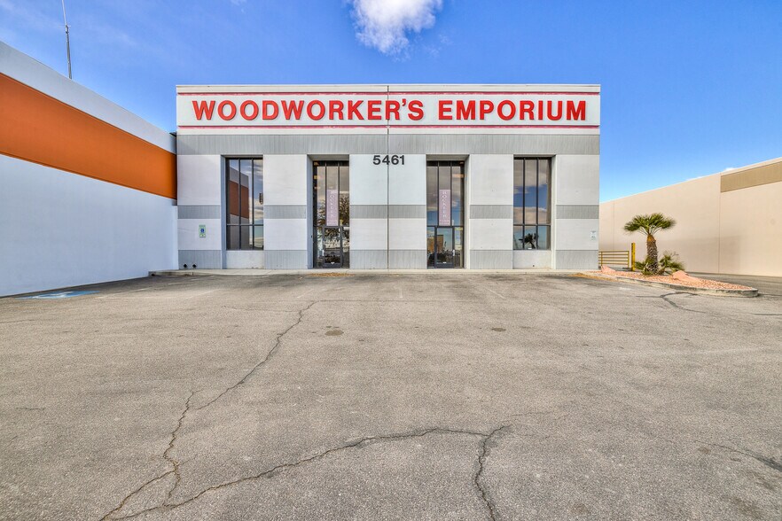 More Photos Of 5461 Arville St, Las Vegas Warehouse For Lease