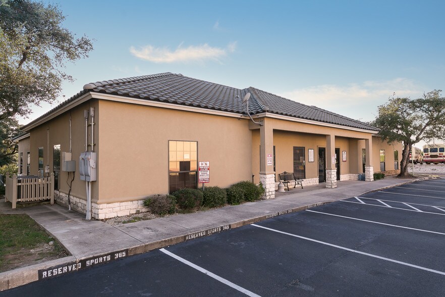 More Photos Of 21750 Hardy Oak Blvd, San Antonio Coworking Space