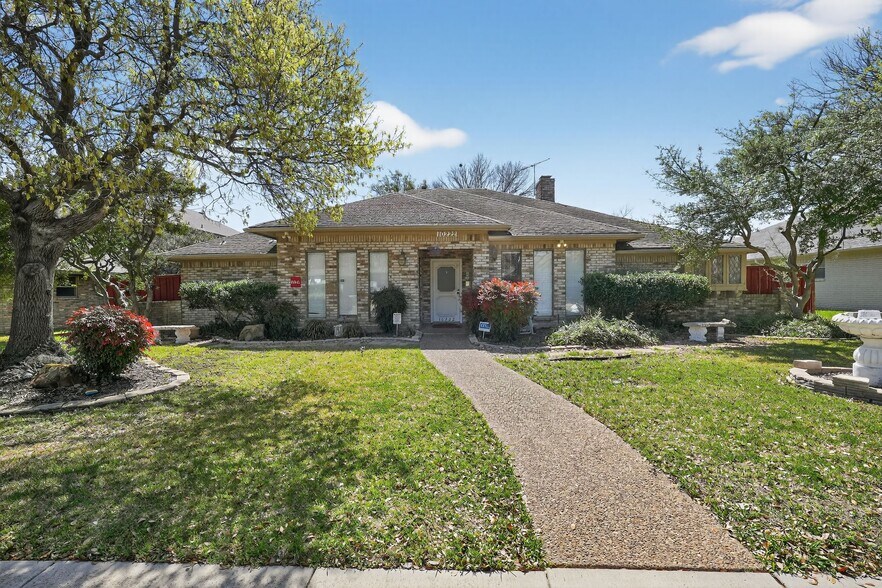 More Photos Of , Dallas Unknown For Sale