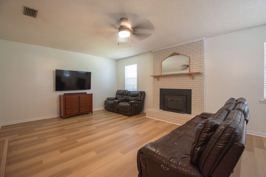 More Photos Of 6120 New Jesup Hwy, Brunswick Apartments For Sale