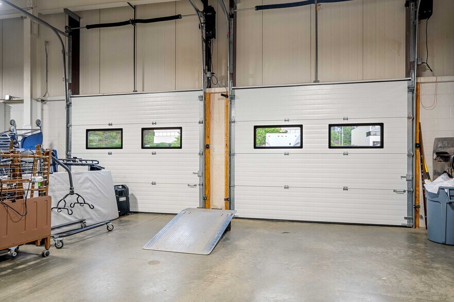 More Photos Of 63 Neck Rd, Haverhill Light Manufacturing For Sale