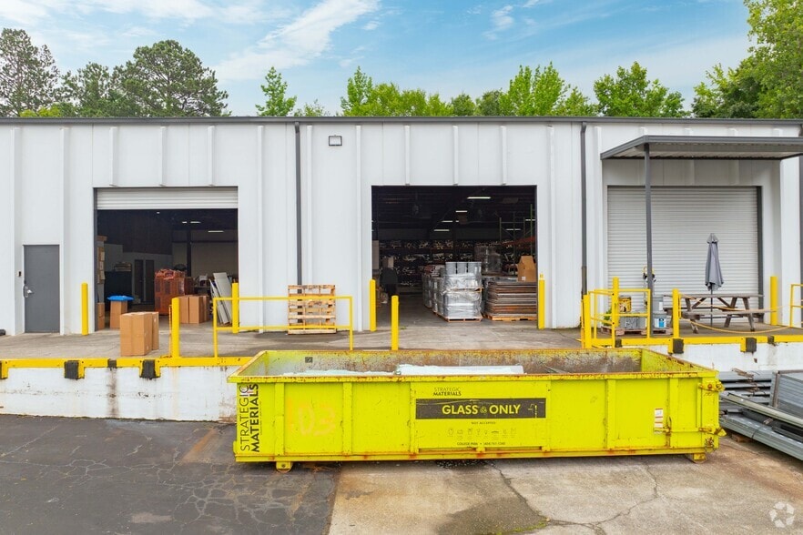 More Photos Of 2132 James Jackson Pky NW, Atlanta Unknown For Lease