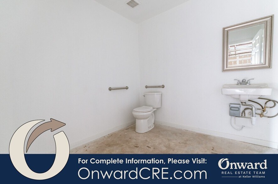 More Photos Of 1300 Lake Air Dr, Waco Unknown For Lease