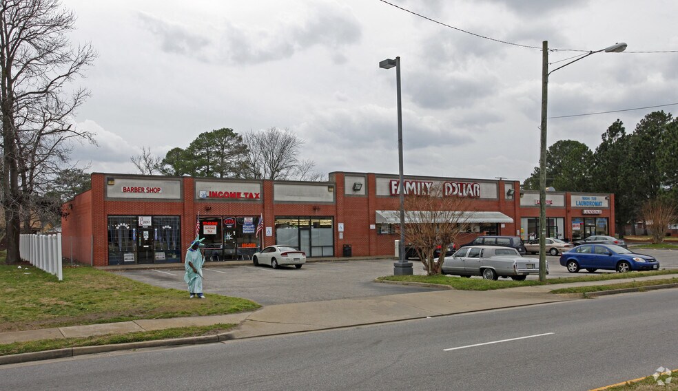 More Photos Of 4221-4259 Greenwood Dr, Portsmouth Storefront For Lease