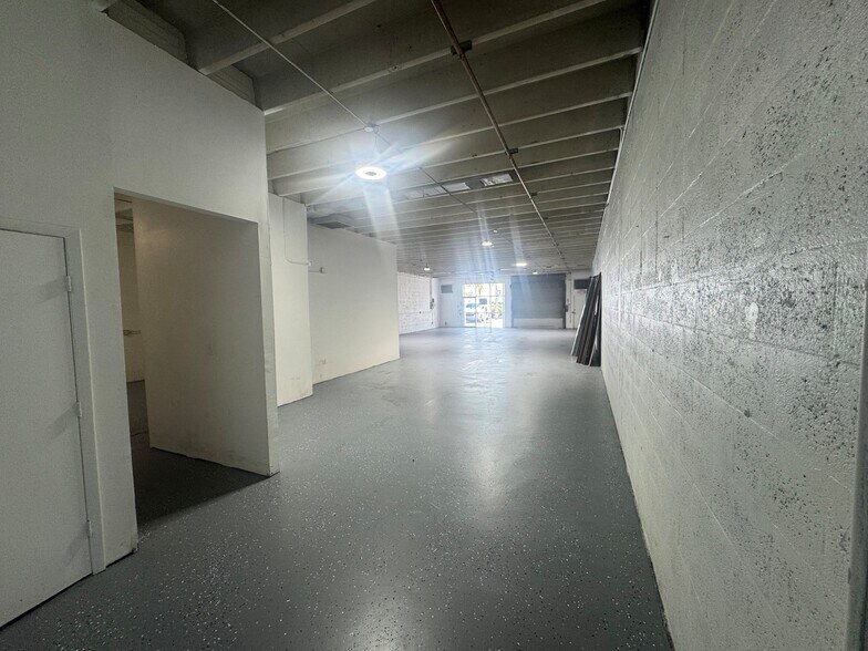 More Photos Of 8760-8772 SW 132nd St, Miami Light Distribution For Lease
