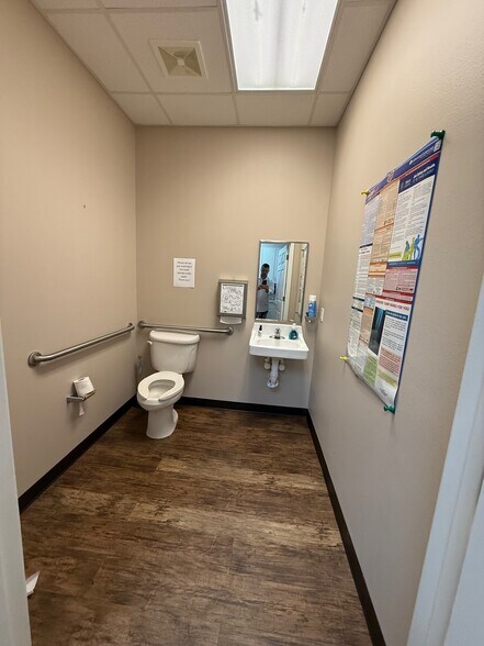 More Photos Of 12385 Sorrento Rd, Pensacola Coworking Space