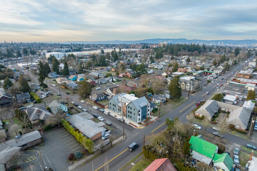 More Photos Of 1435 NE 62nd Ave, Portland Multifamily For Sale