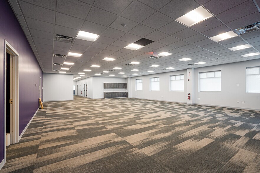 More Photos Of 4 MacArthur Ave, Devens Warehouse For Lease
