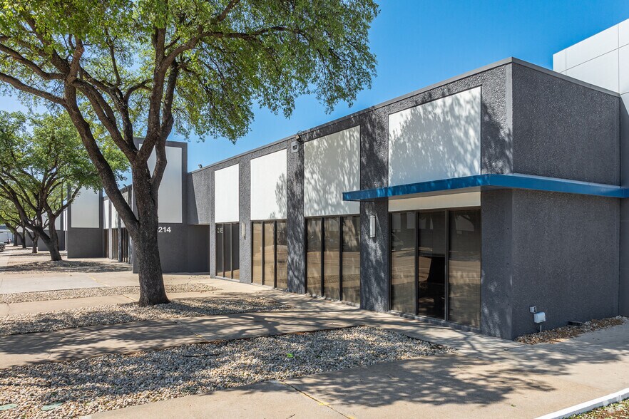 More Photos Of 3212-3214 Belt Line Rd, Farmers Branch Unknown For Lease