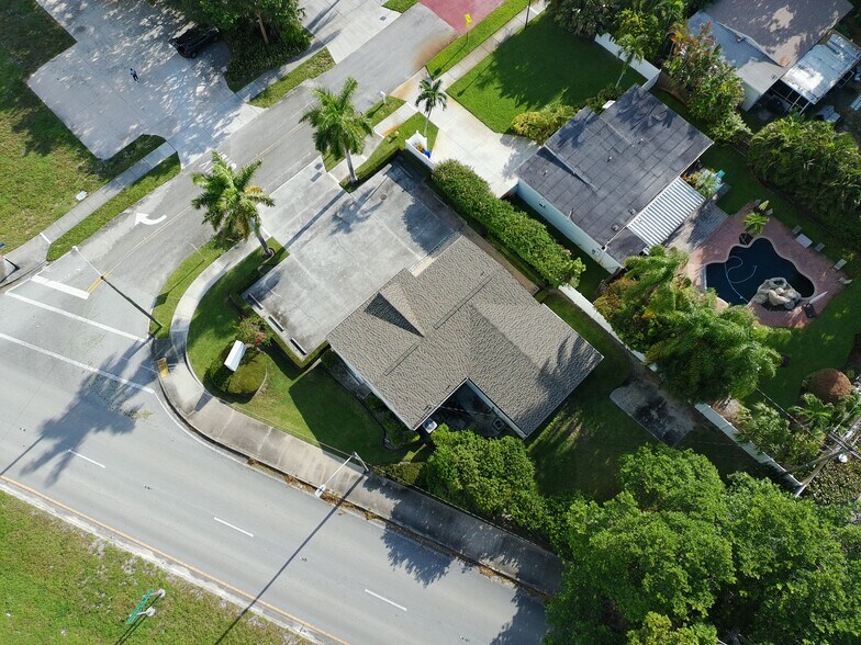 More Photos Of 2718 Conroy Rd, West Palm Beach Office For Sale