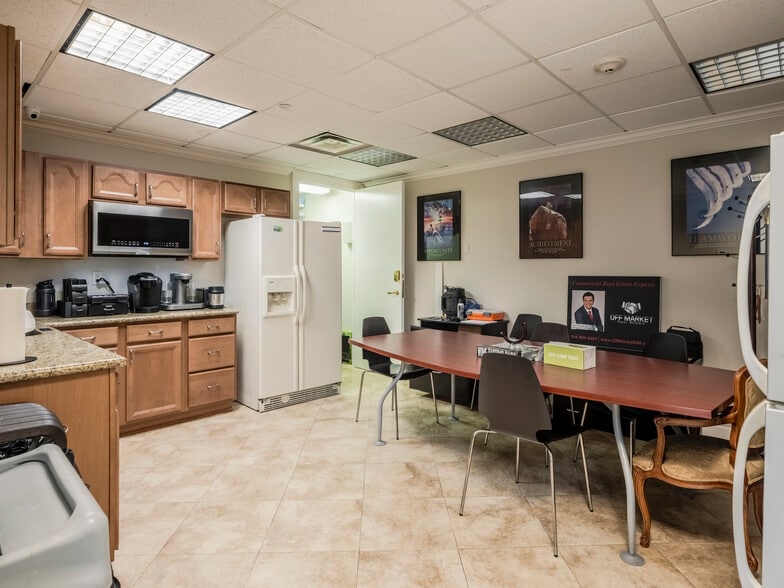 More Photos Of 200 S Andrews Ave, Fort Lauderdale Medical For Sale